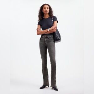 EUC Madewell Kick Out Full-Length Jeans 25 - small tear back